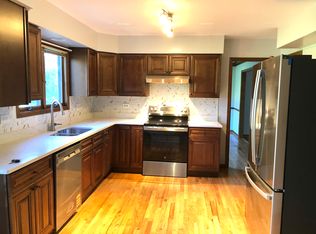 6055 Mill Bridge Ln, Lisle, IL