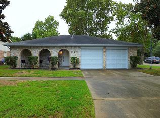 229 6th Ave N, Texas City, TX 77590