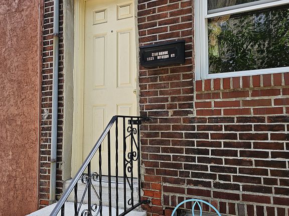 2nd image of 1325 McKean St Floor 1