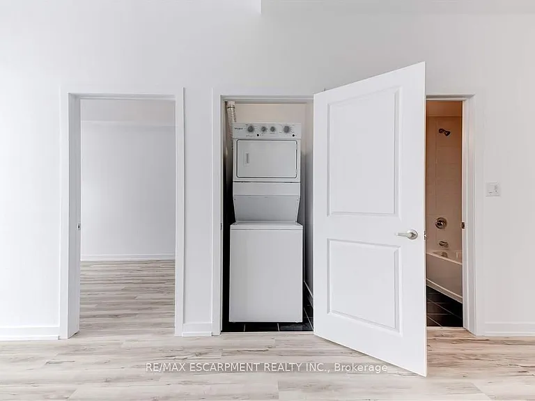 450 Dundas St E #1204 — Photo 19