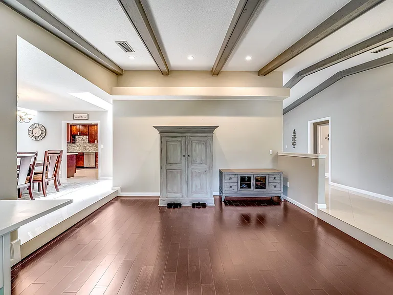 574 Juniper Pl — Photo 19