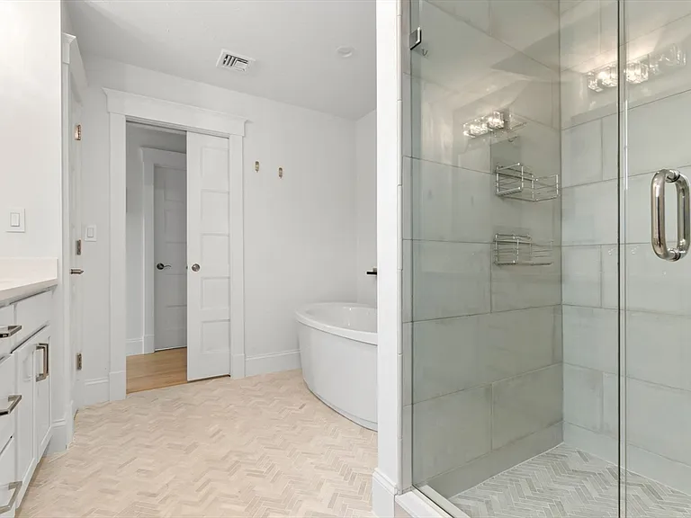 4 Gabaree Ct — Photo 31