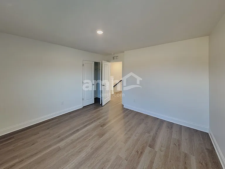 9022 Henley Ave — Photo 15