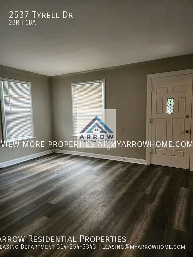 2537 Tyrell Dr. I 2 Bed 1 Bath with Garage — Photo 4