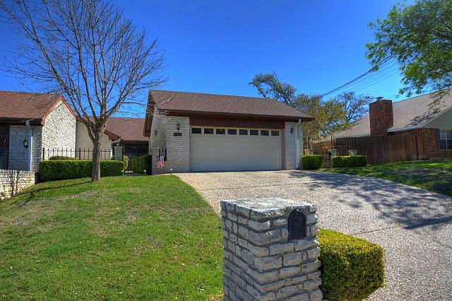 1st image of 2106 Lane Dr #A