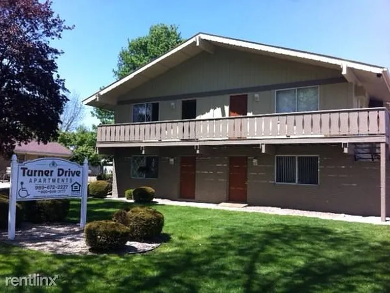 1012 Turner Dr — Photo 1