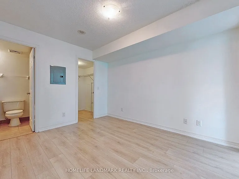 30 Grand Trunk Cres #901 — Photo 20
