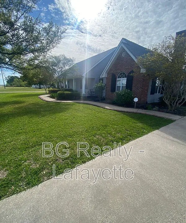 1042 Banker Rd