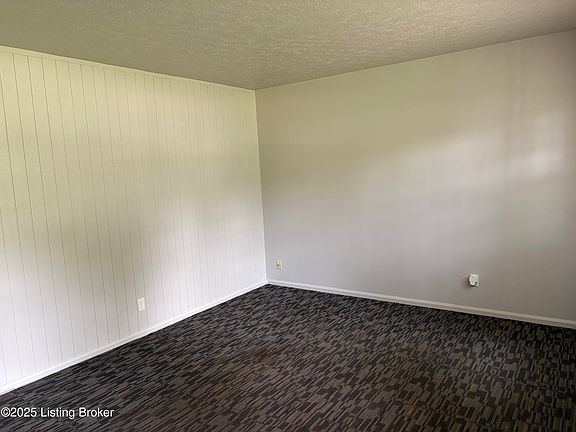 3rd image of 9901 Donerail Way