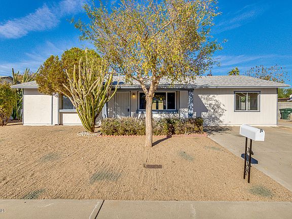 2nd image of 4020 E Campo Bello Dr