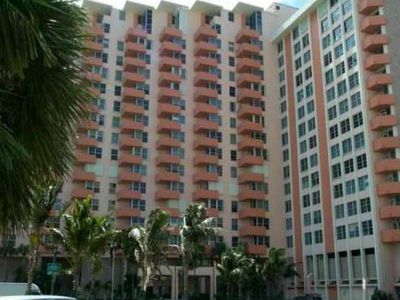 2899 Collins Ave APT 1018, Miami Beach, FL, 33140