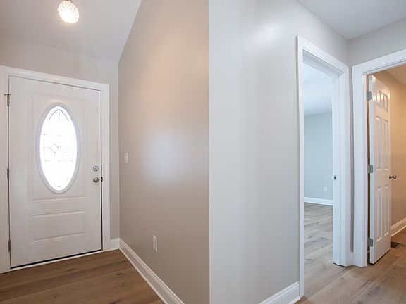 4th image of 18501 Keeneland Ln