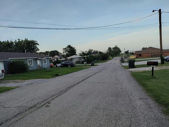 4th image of 705 E 9th St N