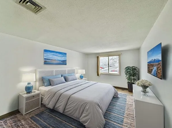 15 Bower Rd APT B5, Quincy, MA 02169