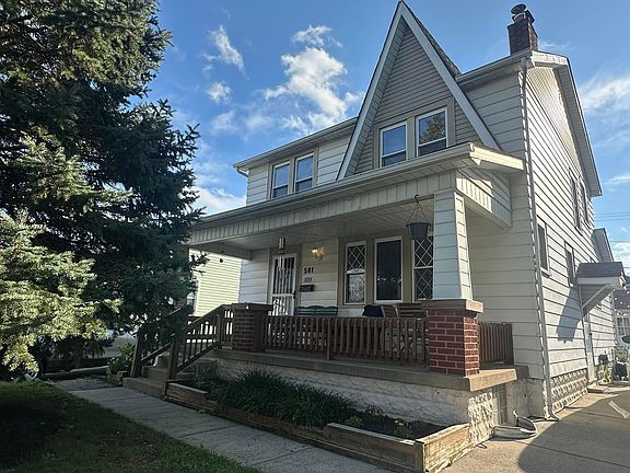 2nd image of 581 Woodbury Ave
