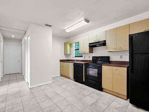 2nd image of 660 8th St #217