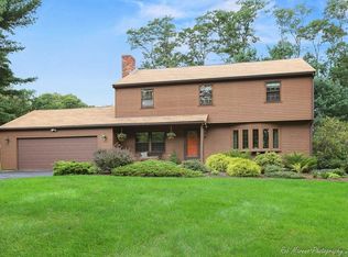 11 Pineswamp Rd, Ipswich, MA 01938