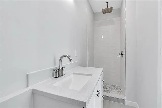 409 6th St #1 — Photo 13