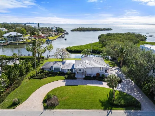 7056 Hawks Harbor Cir, Bradenton, FL 34207