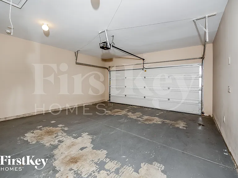 1256 Washington Dr — Photo 14
