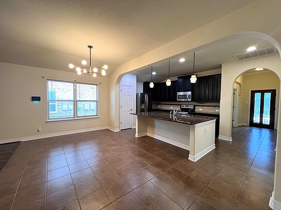 3rd image of 3340 Vineyard Trl