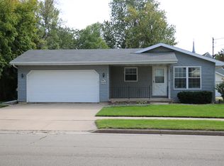 605 5th St, Menasha, WI 54952