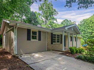 3326 Commodore Dr, Powder Springs, GA 30127