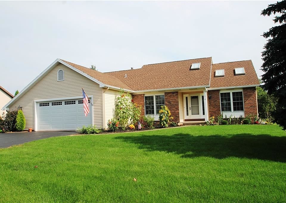 1st image of 1219 Centennial Dr