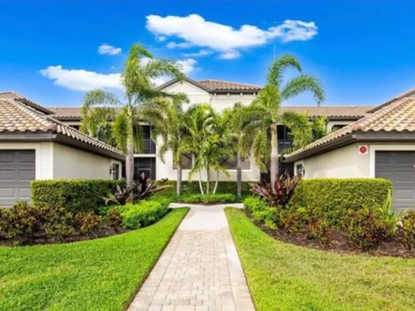 5674 Palmer Cir #204, Bradenton, FL 34211