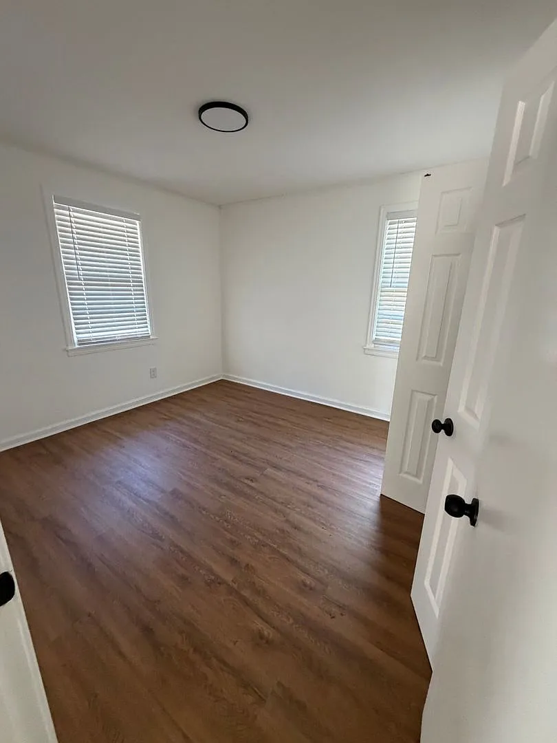 Spacious 4BR Home for Rent Section 8 Welcome — Photo 3