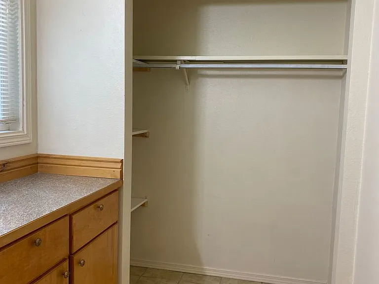 200 Connell Ave — Photo 5