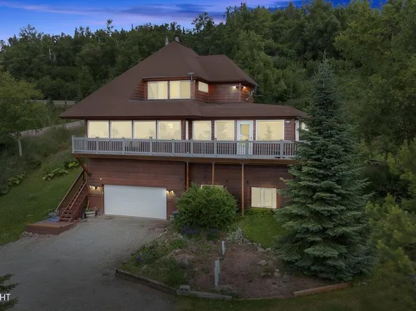 12301 Mountain Ash Dr, Eagle River, AK 99577