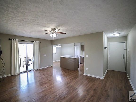 4th image of 144 Scandia Cir