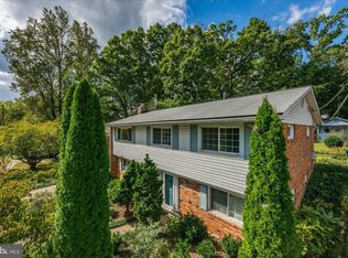 4206 Collier Rd, Fairfax, VA 22030