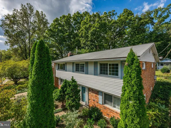 4206 Collier Rd, Fairfax, VA 22030