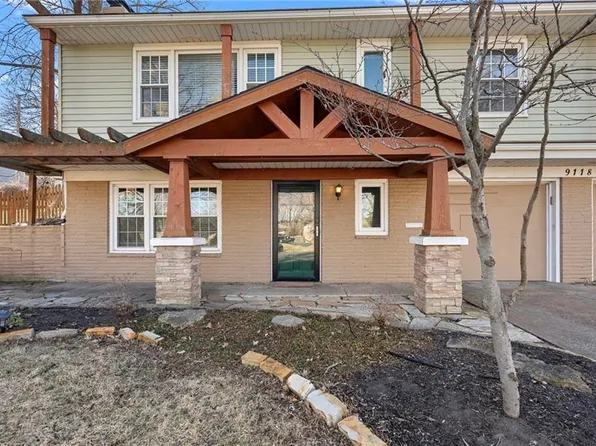 9118 Bel Air Cir, Overland Park, KS 66207
