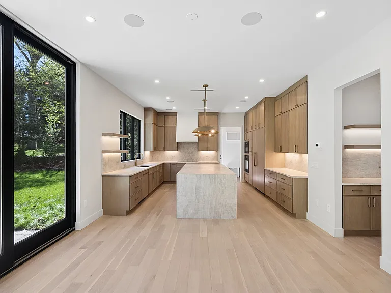 242 Hardenburgh Ave — Photo 21