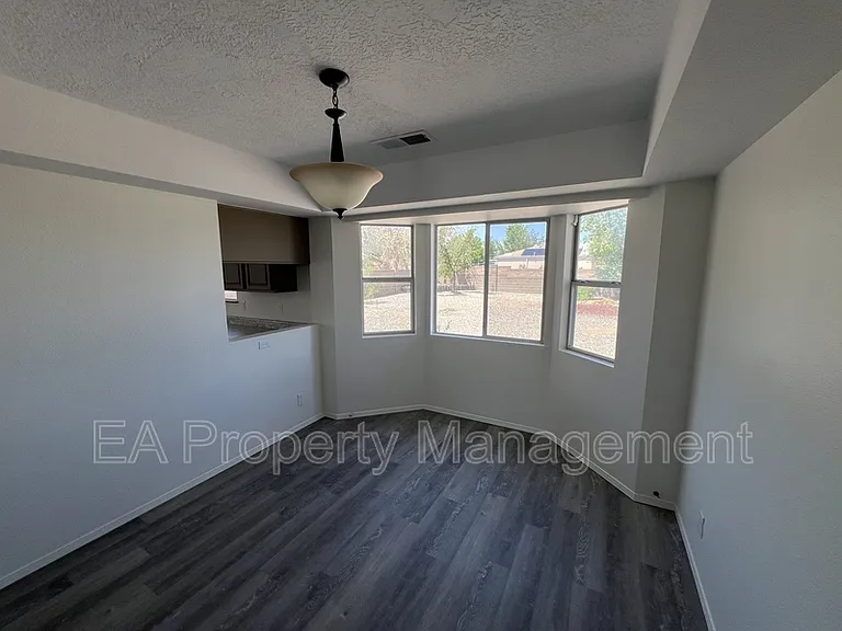 7259 Pajarito Rd NE — Photo 5