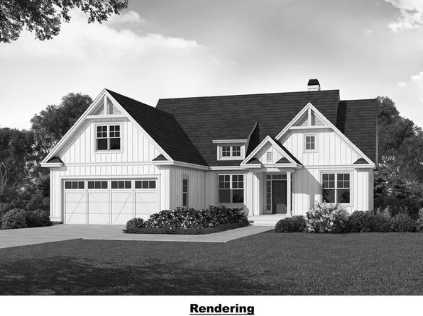 37 Haywood Crossing Dr, Hendersonville, NC 28791