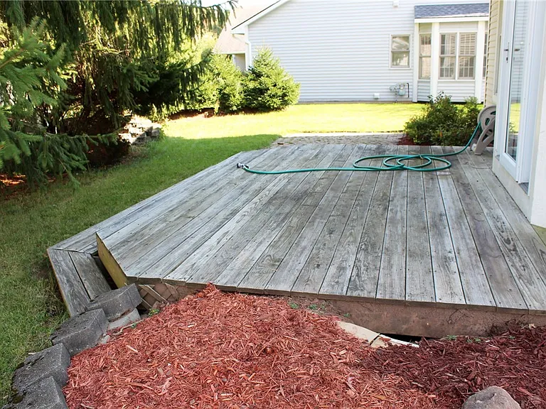 121 Brittany Cir — Photo 25
