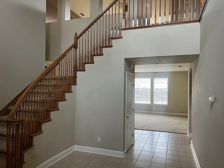 2205 Maloney Dr — Photo 2