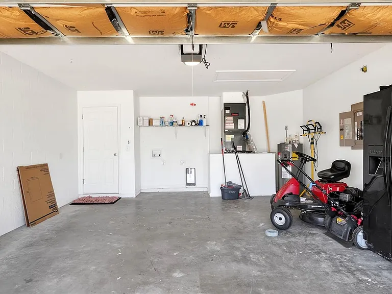 780 Overlook Grove Dr — Photo 22