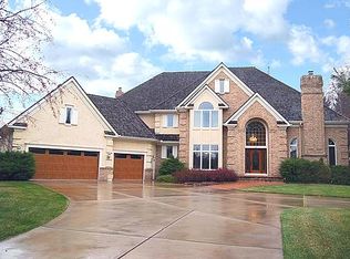 11 Scotch Pine Rd, North Oaks, MN 55127