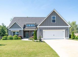 8 Oak View Dr NE, Rome, GA 30165
