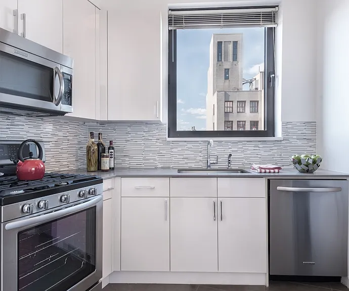 1 Union Sq S #10H — Photo 1