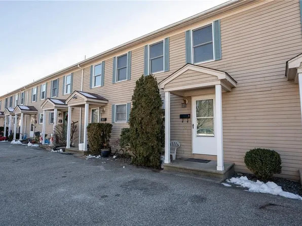 25 Sharon St #2, Cranston, RI 02910