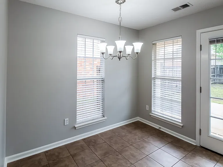 5456 Pollard Dr — Photo 6