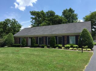 107 Bartonwood Dr, Lebanon, TN 37087