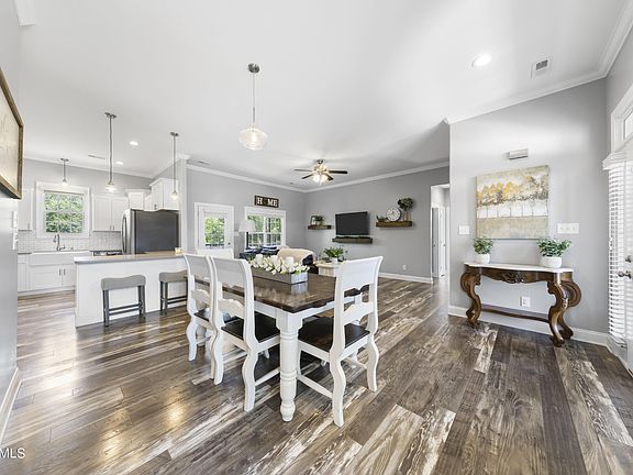 2nd image of 545 Greystoke Ln