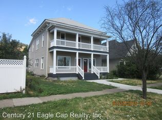 1912 2nd St, La Grande, OR 97850